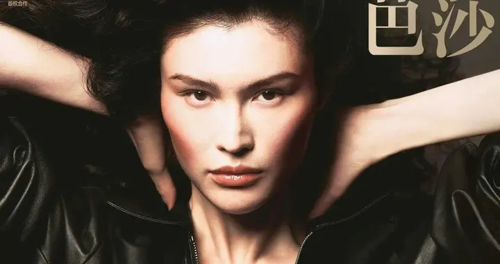 何穗产后复出坦言曾做两次手术，直言工作让她找回自我！