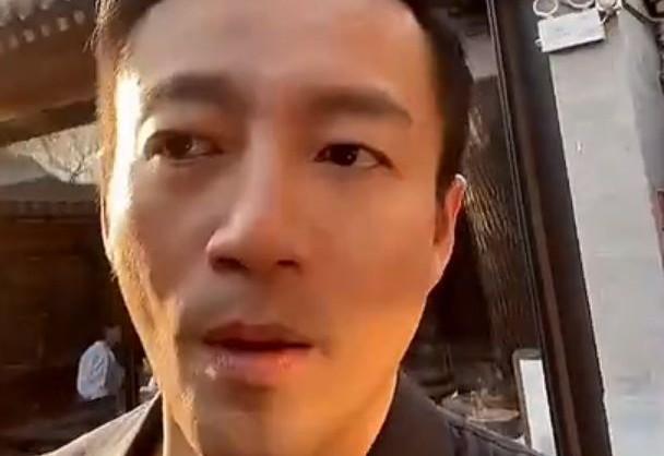 汪小菲|汪小菲晒北京四合院，室内宽敞装修豪华，穿西服亮相状态好