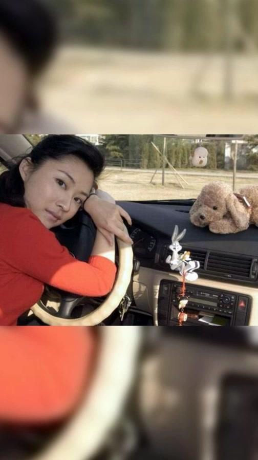 央视主持人紫凝：工作22年没涨工资，43岁才够首付买房，至今未婚