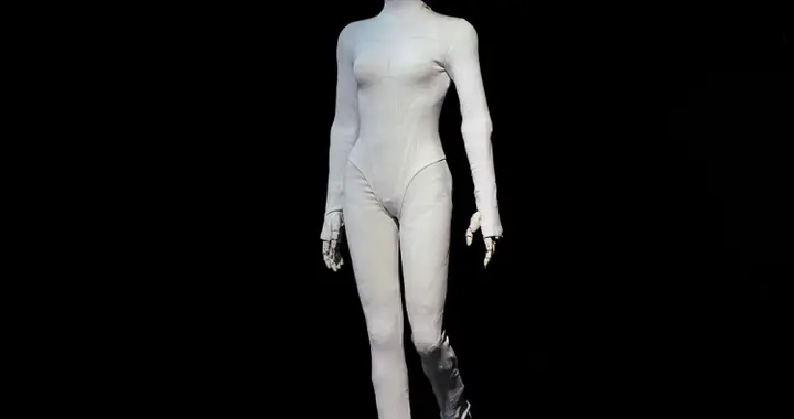 何小鵬：將來機器人價格與汽車接近，計劃2026年底開始量產(chǎn)