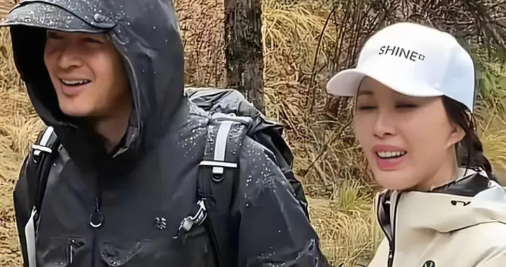 胡歌带田朴珺爬4200米财神山！田朴珺全程撒娇，两人互动更像情侣