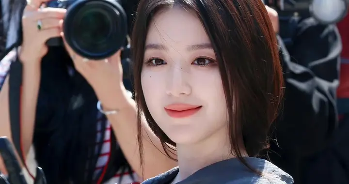 叶舒华纽约时装周出图，低束发如女神降临，美的太权威了