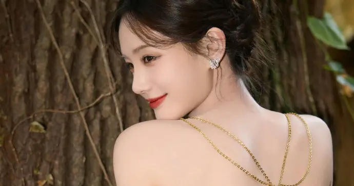 李一桐 绝美 身材