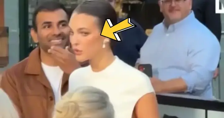 小李子带女友和爸妈来电影首映礼，他瘦回来了，女友斜眼看他妈妈