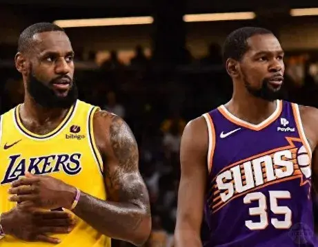 职业生涯场均20+有多难，包括6名现役球员在内才8人！