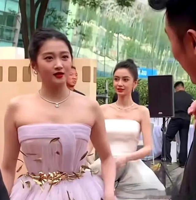 大骨架关晓彤和小骨架杨颖的区别