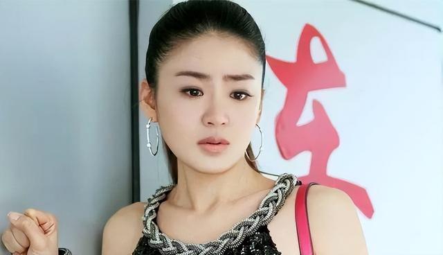 |梦幻爱情！45岁女神洪小铃大方认爱，与男友17年前曾是荧幕CP