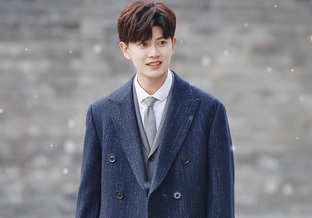 Angelababy|任嘉伦《暮色心约》来袭，聚焦心理健康行业，与杨颖共赴爱情之约