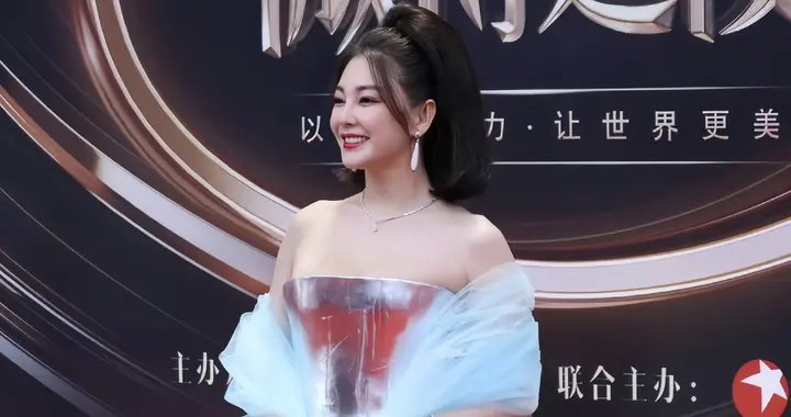 张雨绮 微博之夜造型