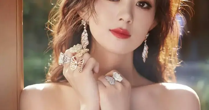 赵丽颖闪钻抹胸裙太美了