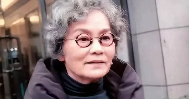 钱再多有什么用？71岁\孤身一人\的潘虹，现状给中老年人提了个醒