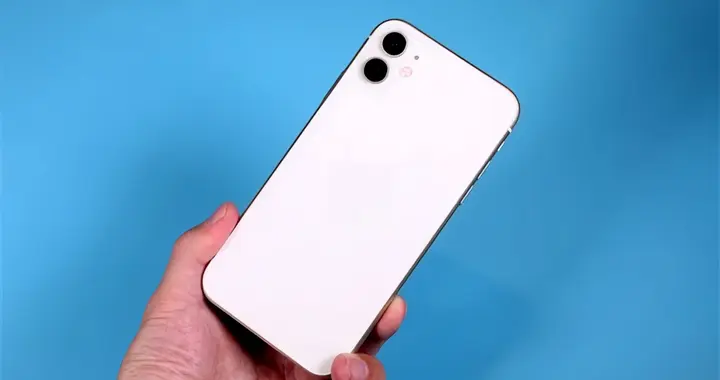 当安卓冲刺高端时，苹果为何用iPhone 17反向“降维打击”？