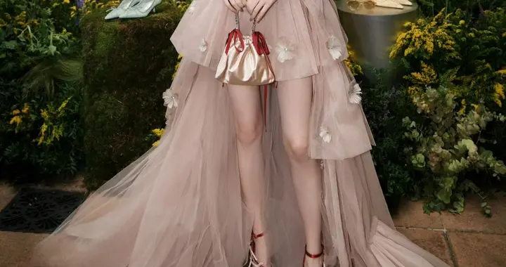 白鹿 看她综艺太多 下意识忽略了她的美貌