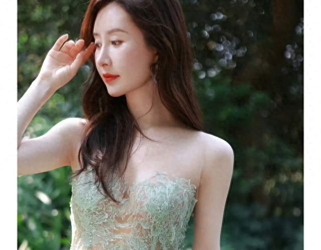 舒畅，蕾丝纱裙穿搭