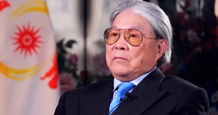 这才是豪门真面目？ 霍震霆蹭饭不嫌烦，夸儿媳教育比钱更值钱！