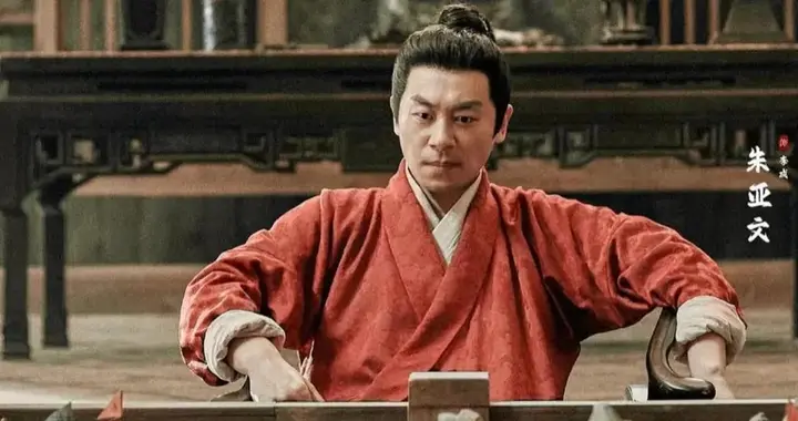 自降身价演配角，是朱亚文“断尾求生”的适时选择，却棋赌对了！