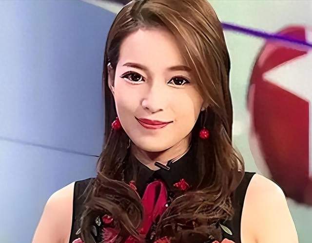 上海主持人麻伊琳，当年风光嫁豪门，离婚后独自带娃，如今怎样了