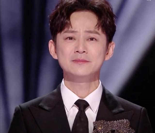 戏子误国！被央视点名批评的3位明星，恶贯满盈一个也不值得同情