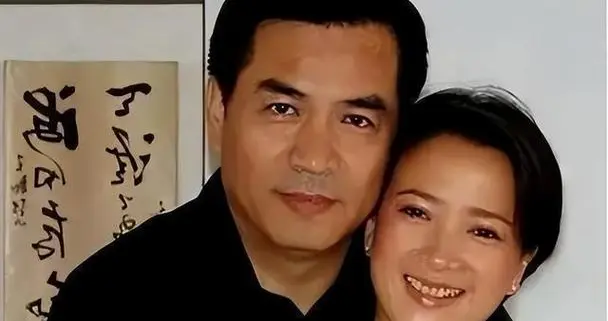 何晴离世最痛的不是前夫，而是一个略显陌生的名字一廖京生