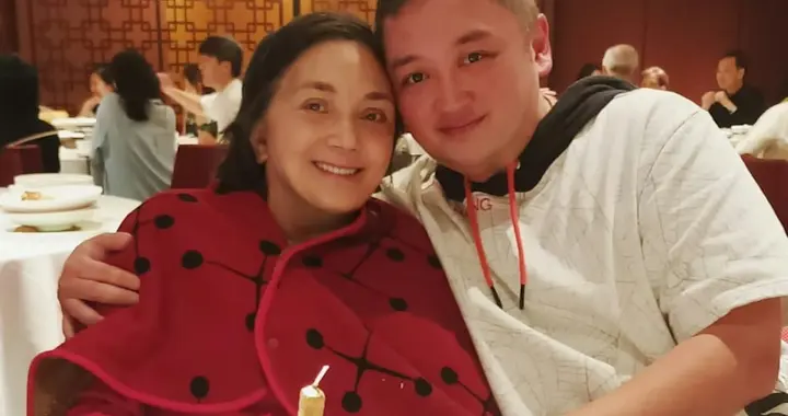 施明离世引发俩儿子争产，长子被曝独占千万祖屋，次子曾索300万