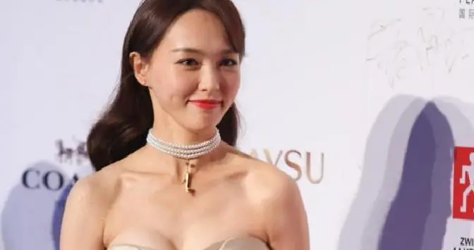 谁说唐嫣身材不好得，请进来看看