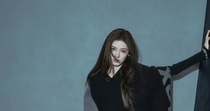 张予曦｜冷调暗感 松弛酷美风