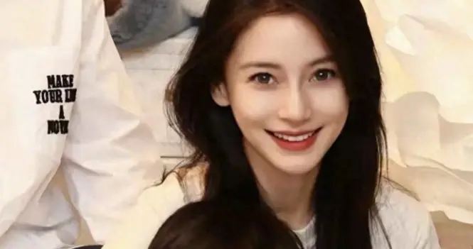 没想到仅仅送娃探班黄晓明，就让杨颖的口碑反转，细节说明了一切