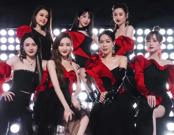 谢娜|《乘风破浪4》13位姐姐路透曝光。谢娜意料之外，Ella出现引争议