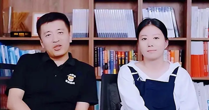 张雪峰妻子李丽婧首度发声：我不是博士不在河南，只想安静陪女儿