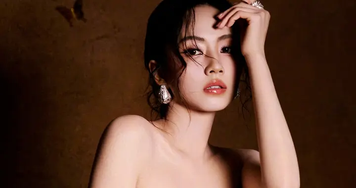 美女壁纸第4726期—刘惜君