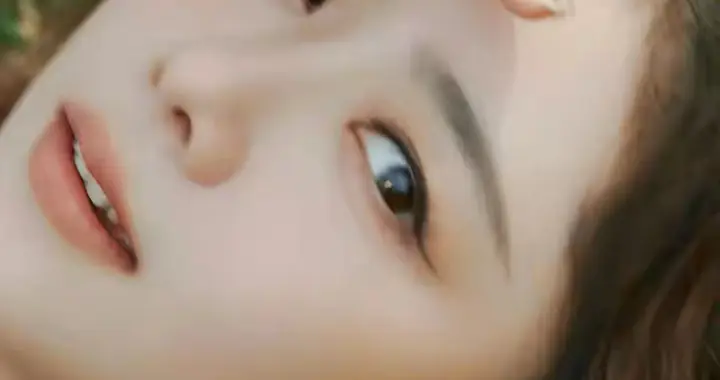 谭松韵，她真的像阳光一样，灿烂明媚！