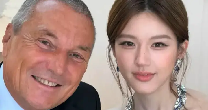 看看这只手，还有老外的眼神，这还是你喜欢的那个赵露思吗？