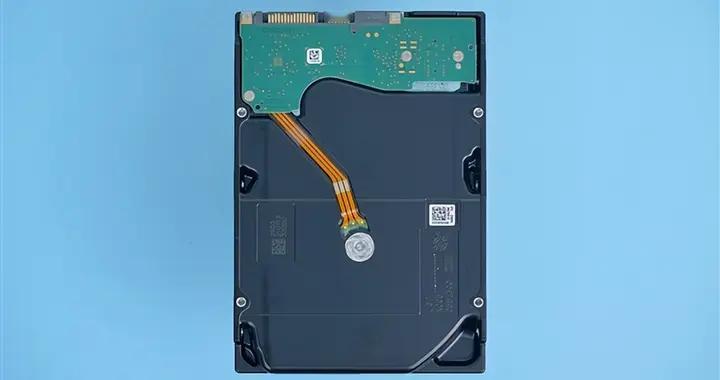 SSD價(jià)格已是機(jī)械硬盤的16倍：30TB漲至1.1萬美元！