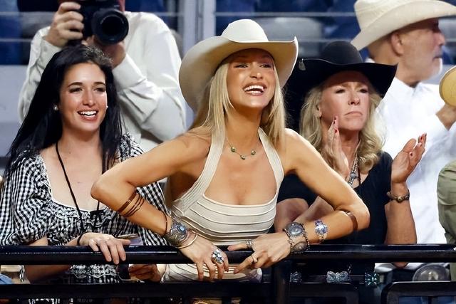 金发牛仔Bella Hadid