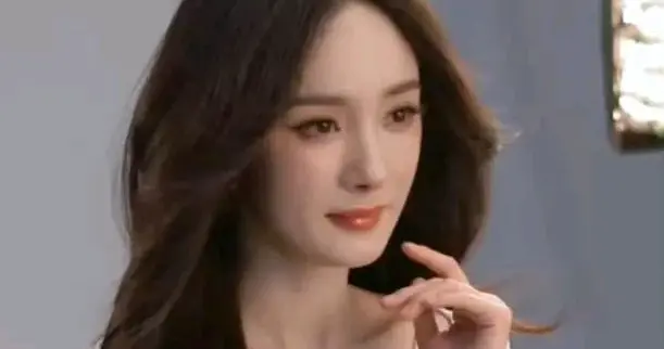 白色小清新的杨幂，直接夯爆了