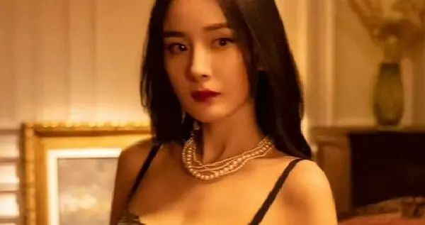 杨幂维多利亚的秘密 ???
