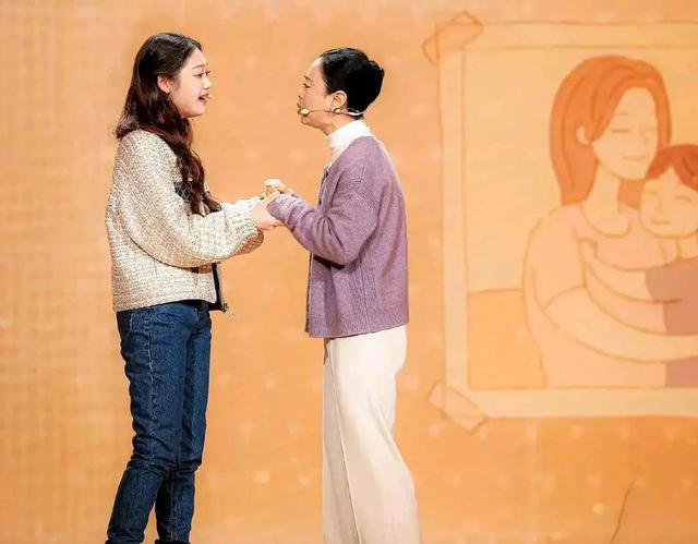 央视春晚|《好声音》三美同上央视春晚，为什么偏偏希林娜依·高独占鳌头