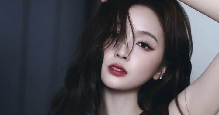 美女壁纸第5079期—吴宣仪