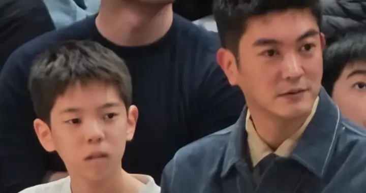 12岁嗯哼颜值逆袭，近照曝光引热议！12岁身高就超170cm