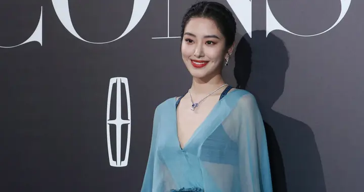 都说杨采钰长得像刘亦菲，怎么没感觉到那像啊！