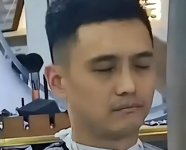 宋喆出狱后生活状态曝光，隐居县城生活客迫，怪不得马蓉不要他了