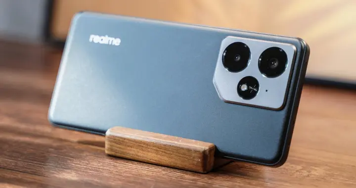 千元市场诞生新黑马，7000mAh+512G+240w，跌至1689元