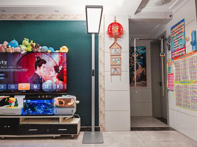 用光保护视力，米家立式学习灯Pro，孩子学习路上的贴心伙伴