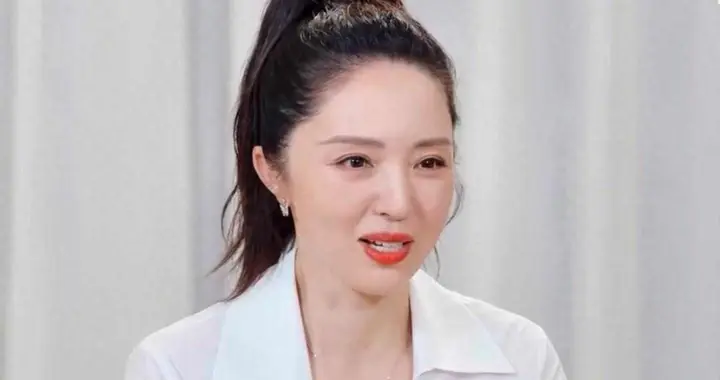 炸锅！姐弟恋官宣，婆婆一句话让网友直呼“年度最佳”！