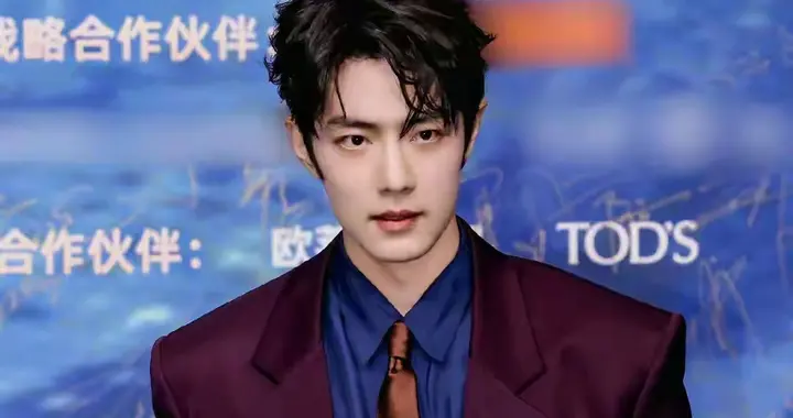 明明位置都还回来了，肖战为什么还是不入座？