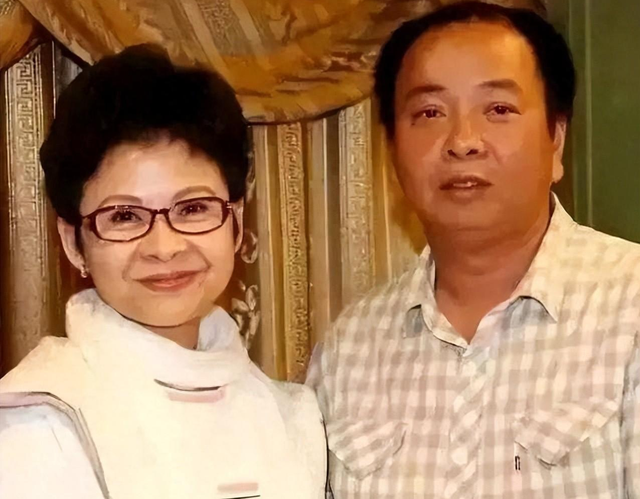 一百万一夜？赖兴昌揭露两人真实关系，歌唱家董文华又为何退圈