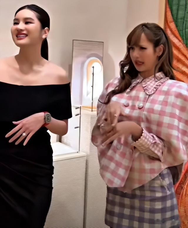 Lisa因模仿名媛惹争议，故意挑眉和撇嘴，塑造刻板印象式名媛形象