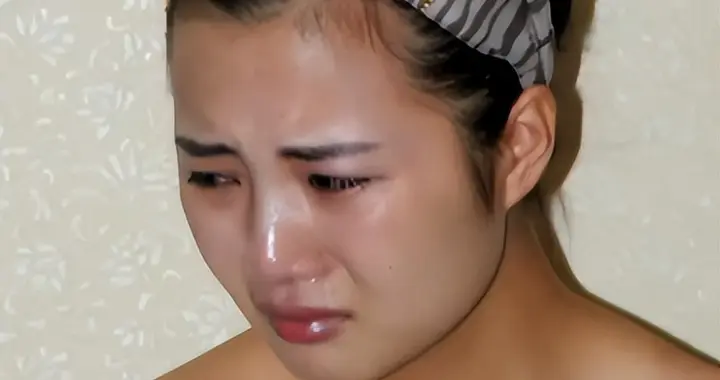 嫁大33岁干爹为妻，19岁未婚先孕，半年就被豪门抛弃，现查无此人