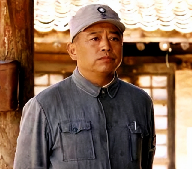 彭德怀扮演者宗利群去世，生前坚持每天步行万米，儿子也成演员