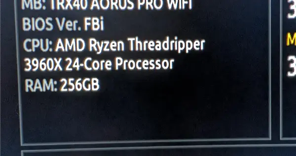 100多元就拍下价值5.7万的PC主机！含线程撕裂者3960X、256GB内存